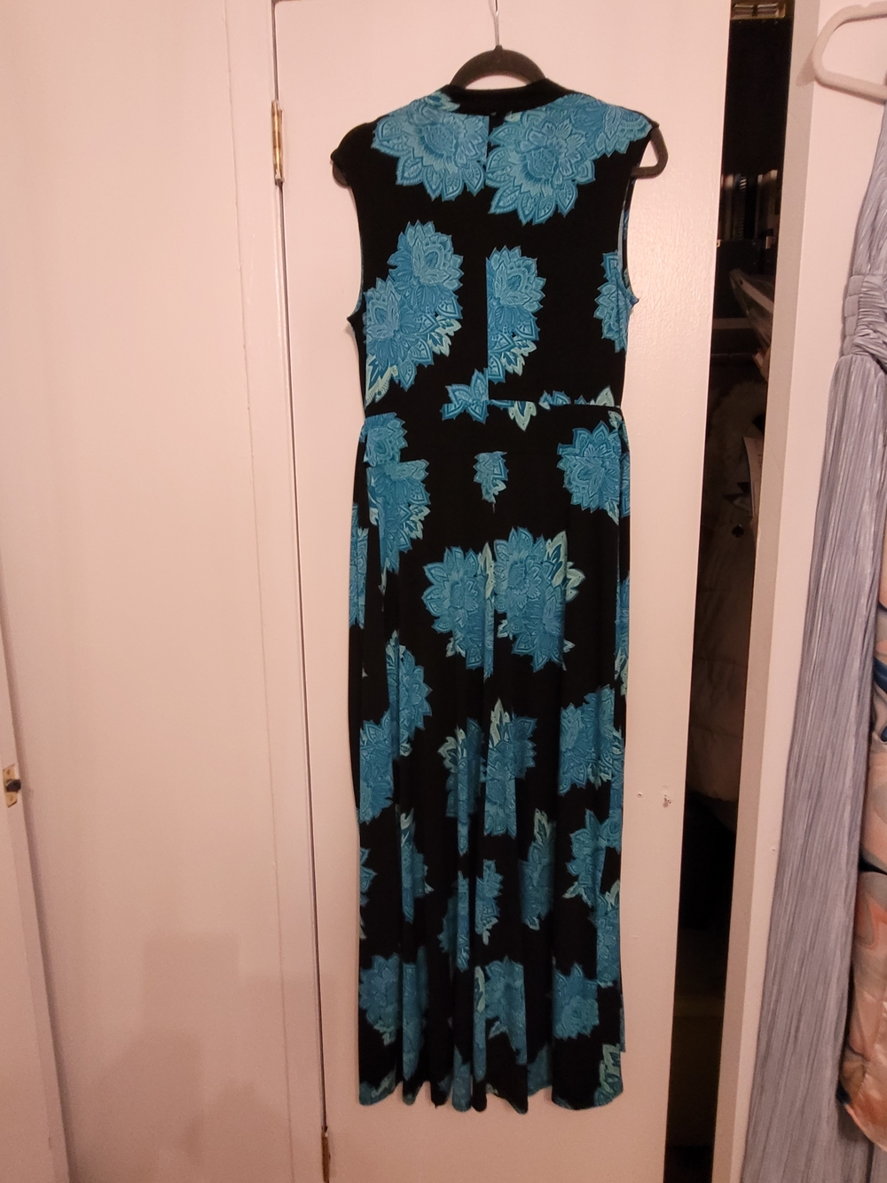 New York & Company Black Maxi Dress with Teal Floral Print - Picture 7 of 8